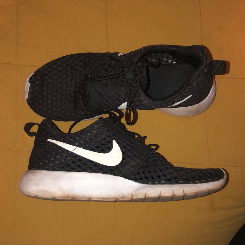 Nike Mesh Sneakers